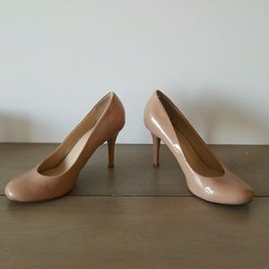 Women's Nine West Nude Pumps Size 9, 4"